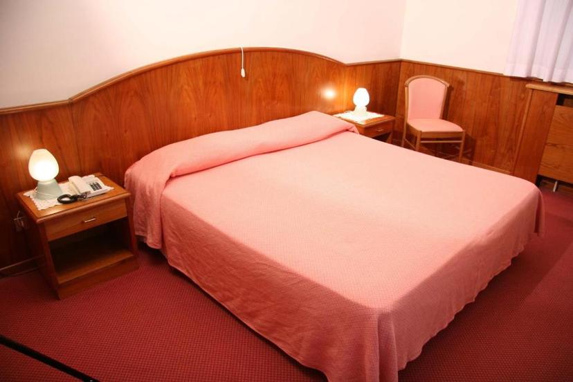Hotel Roma image 2