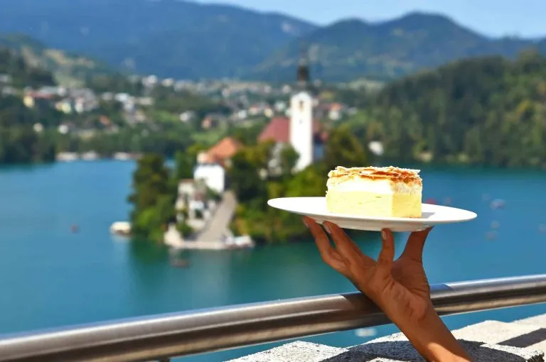 Slagroomtaart Kremšnita in Bled