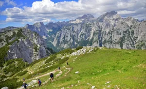 Wandelen op de uitzichtpunten boven de hoogvlakte van Pokljuka