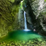 Kozja waterval in de vallei van Soča