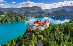 Kasteel van het meer van Bled